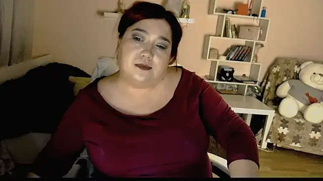 Snapshot of Vi-Vixen chatting on 12-24-24, 02:22 Vi-Vixen online show from 12-24-24, 02:22