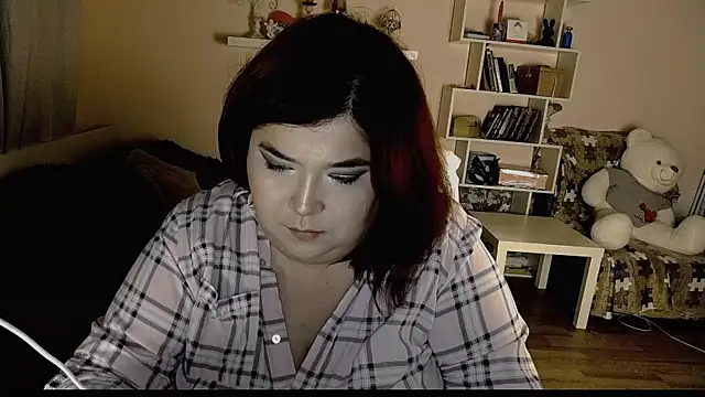 Snapshot of Vi-Vixen chatting on 01-14-25, 05:56 Vi-Vixen online show from 01-14-25, 05:56