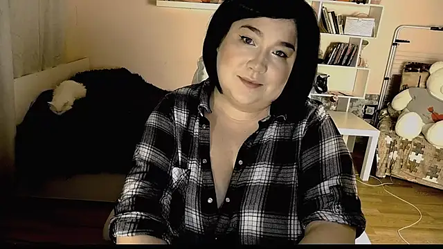 Snapshot of Vi-Vixen chatting on 02-13-25, 10:54 Vi-Vixen online show from 02-13-25, 10:54