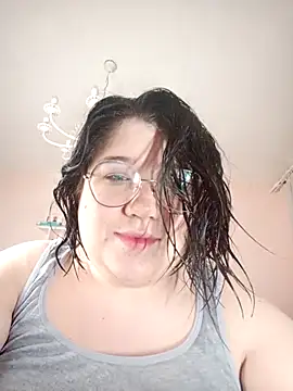 Snapshot of Vi-Vixen chatting on 03-01-25, 03:32 Vi-Vixen online show from 03-01-25, 03:32