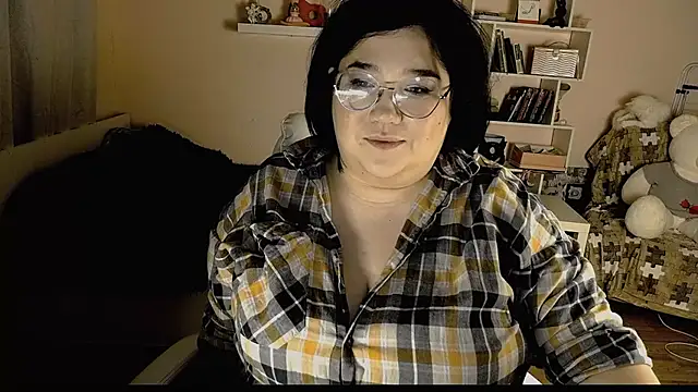 Snapshot of Vi-Vixen chatting on 03-05-25, 04:34 Vi-Vixen online show from 03-05-25, 04:34