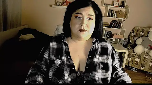 Snapshot of Vi-Vixen chatting on 03-19-25, 07:06 Vi-Vixen online show from 03-19-25, 07:06