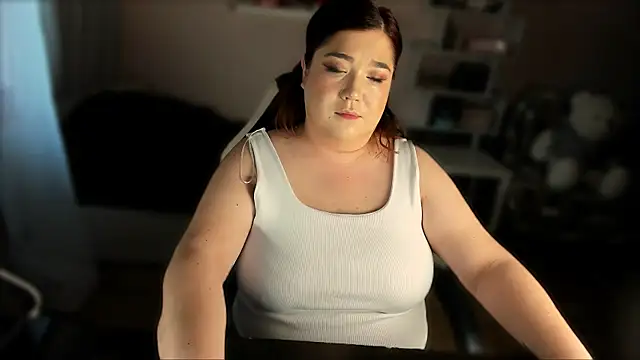 Snapshot of Vi-Vixen chatting on 11-16-25, 11:16 Vi-Vixen online show from 11-16-25, 11:16