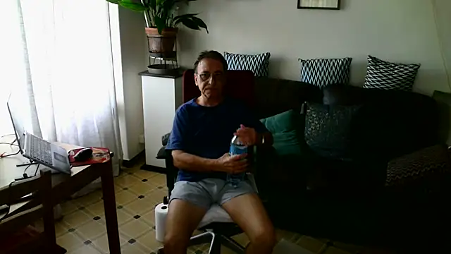 Snapshot of HETEREOMAN chatting on 09-28-25, 04:34 HETEREOMAN online show from 09-28-25, 04:34