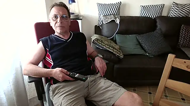 HETEREOMAN online show from 06-24-26, 03:55