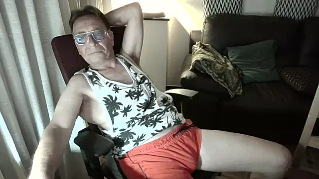 HETEREOMAN online show from 07-17-26, 09:41