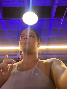 trianawhite online show from 12-16-24, 08:37