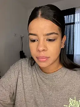 trianawhite online show from 12-17-24, 02:55