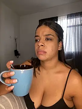 trianawhite online show from 12-28-24, 06:29