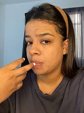 trianawhite online show from 01-21-25, 02:37