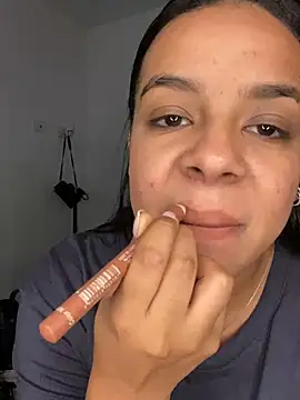 trianawhite online show from 02-17-25, 08:36