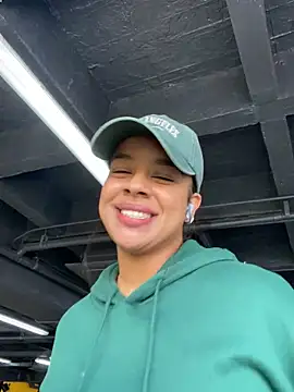 trianawhite online show from 02-18-25, 04:16