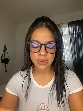 trianawhite online show from 12-02-25, 03:18