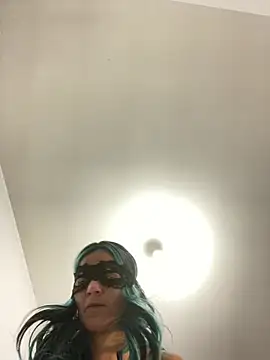 isabella1994 online show from 03-18-26, 10:51