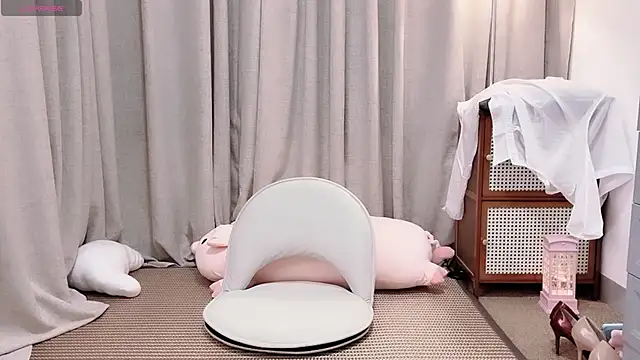 Snapshot of tiramesusu chatting on 11-09-25, 08:12 tiramesusu online show from 11-09-25, 08:12