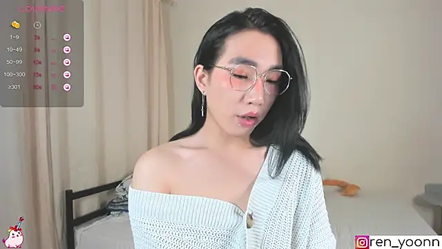 Snapshot of Ren_yoon chatting on 09-27-25, 09:53 Ren yoon online show from 09-27-25, 09:53