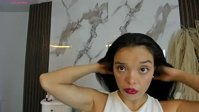 hannahill69 online show from 06-03-26, 04:59