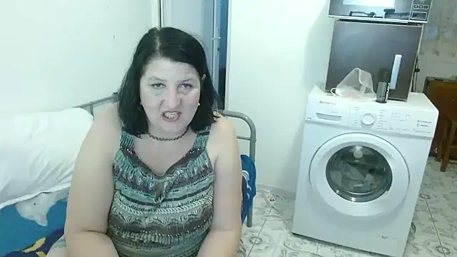 Snapshot of RidemerafSuzana chatting on 01-31-25, 02:28 RidemerafSuzana online show from 01-31-25, 02:28