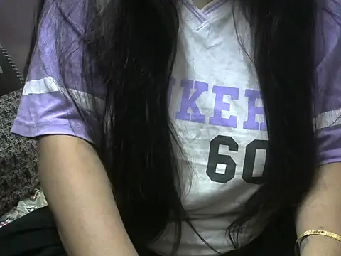 Snapshot of Bold-Radhika chatting on 11-18-25, 02:32 Bold-Radhika online show from 11-18-25, 02:32