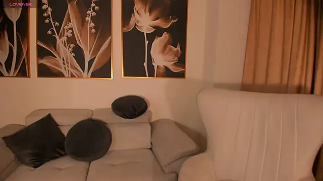 AnaDurant online show from 11-29-25, 12:41