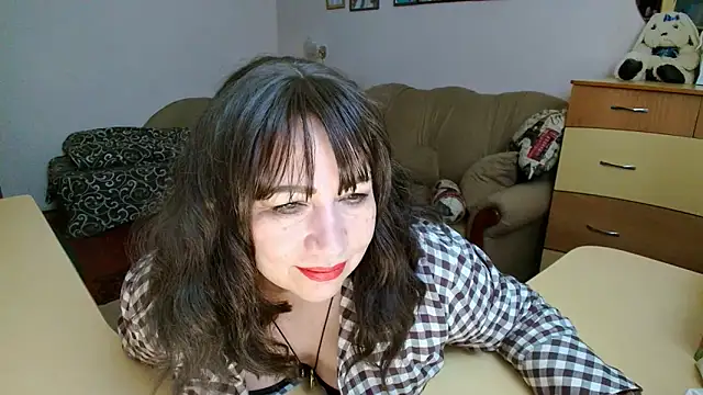 Lucretia Goldi  online show from 03-08-26, 02:04