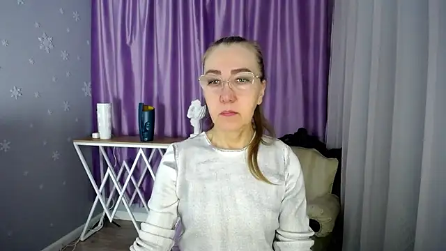 queen a n i online show from 01-23-25, 08:04