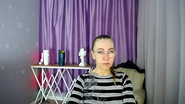 queen a n i online show from 02-24-25, 03:33