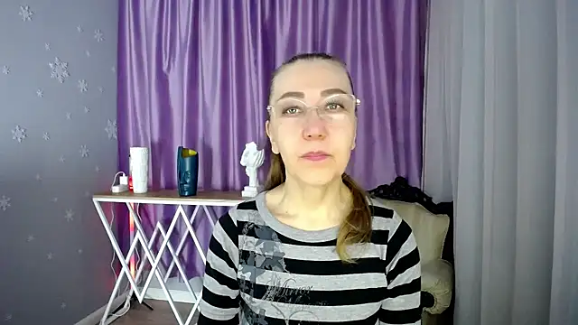 queen a n i online show from 03-10-25, 07:10