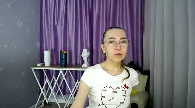 queen a n i online show from 03-15-25, 08:15