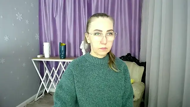 queen a n i online show from 03-18-25, 08:58