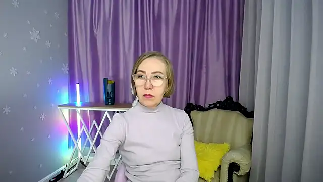 queen a n i online show from 11-27-25, 09:00