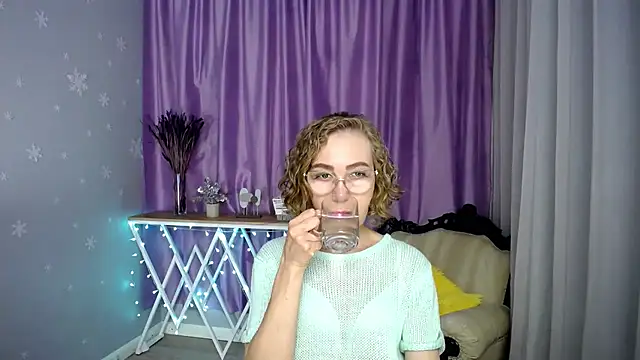 queen a n i online show from 07-11-26, 05:54