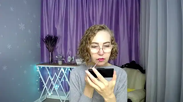 queen a n i online show from 07-19-26, 05:00