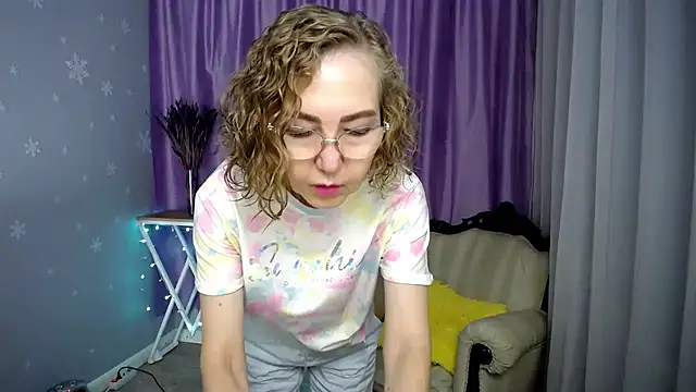 queen a n i online show from 07-28-26, 05:58