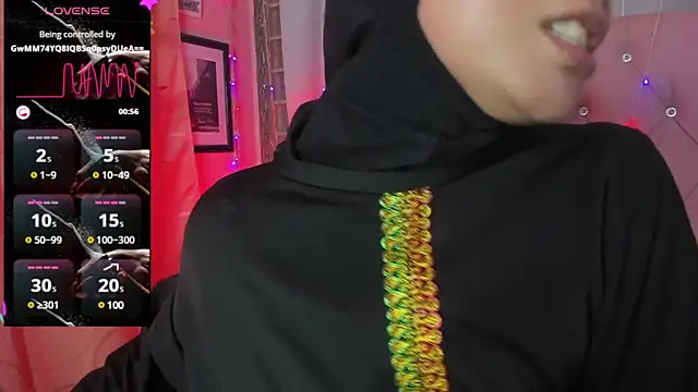 Snapshot of DarshaKhemu chatting on 01-22-25, 11:32 DarshaKhemu online show from 01-22-25, 11:32