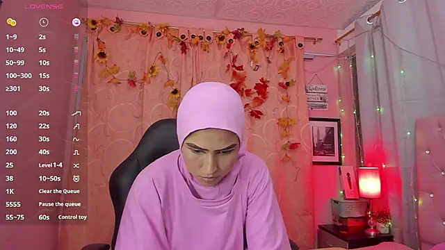 Snapshot of DarshaKhemu chatting on 03-12-25, 08:41 DarshaKhemu online show from 03-12-25, 08:41