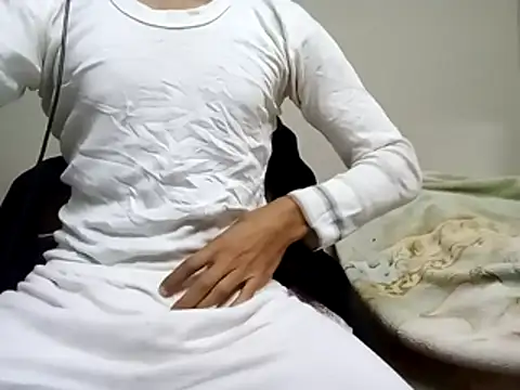 Snapshot of SizeRecall chatting on 12-13-25, 09:42 SizeRecall online show from 12-13-25, 09:42