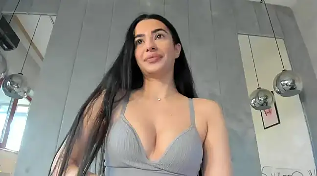 Naila18 online show from 01-08-25, 06:52