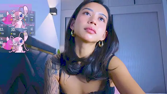 Mia Tin online show from 10-14-25, 02:07