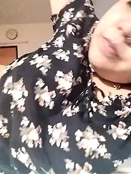 Alisha  Arora online show from 01-25-25, 10:19