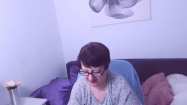 ChristaRose online show from 11-19-25, 10:21