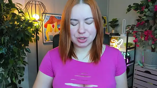 Snapshot of LAYLAxSTAR chatting on 11-10-25, 07:29 LAYLAxSTAR online show from 11-10-25, 07:29