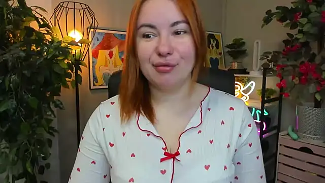 Snapshot of LAYLAxSTAR chatting on 11-12-25, 07:20 LAYLAxSTAR online show from 11-12-25, 07:20