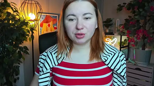 Snapshot of LAYLAxSTAR chatting on 11-18-25, 07:24 LAYLAxSTAR online show from 11-18-25, 07:24