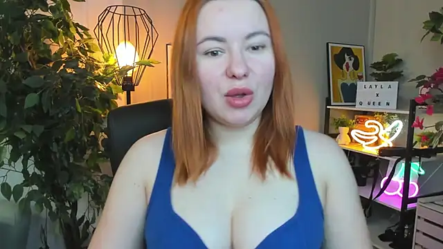 Snapshot of LAYLAxSTAR chatting on 02-06-26, 07:34 LAYLAxSTAR online show from 02-06-26, 07:34