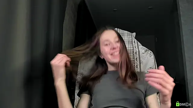 Courtney Luv online show from 12-15-25, 01:15