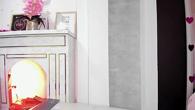 Snapshot of _liathompsom09 chatting on 02-28-25, 04:53 liathompsom09 online show from 02-28-25, 04:53