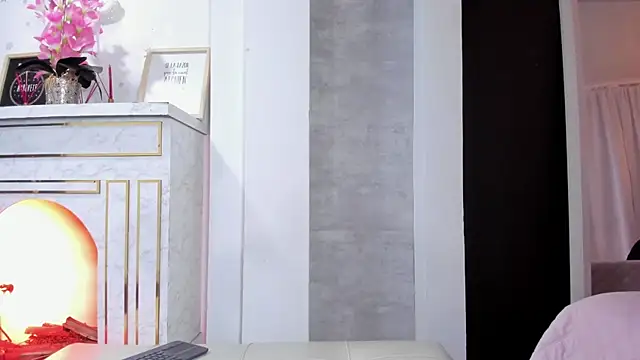 Snapshot of _liathompsom09 chatting on 03-04-25, 04:52 liathompsom09 online show from 03-04-25, 04:52