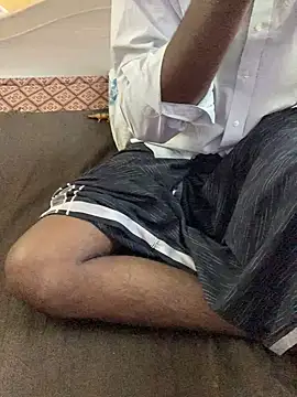 Snapshot of falooda288 chatting on 01-20-25, 04:43 falooda288 online show from 01-20-25, 04:43