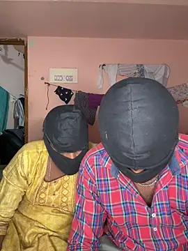 Snapshot of falooda288 chatting on 09-11-25, 03:45 falooda288 online show from 09-11-25, 03:45